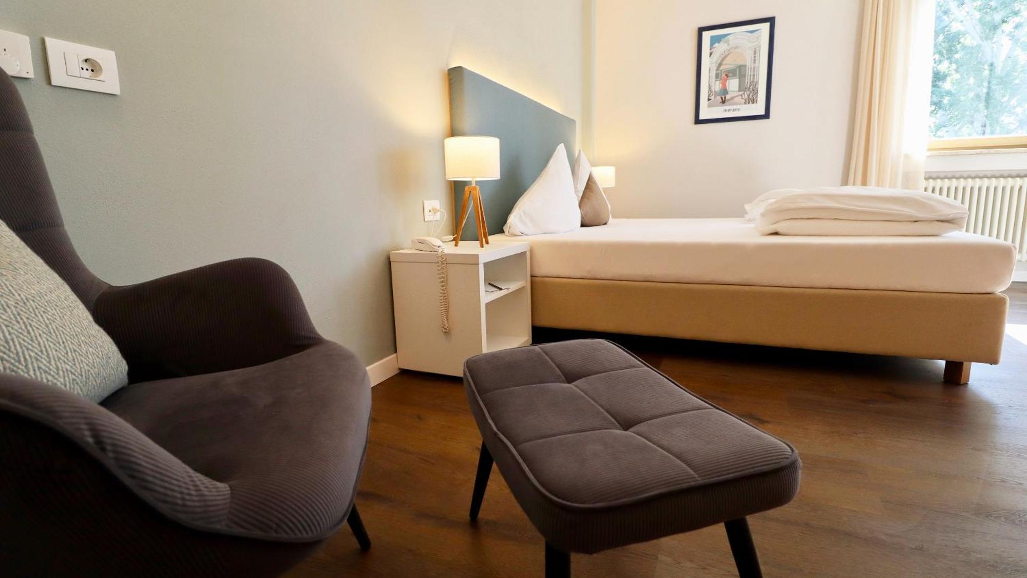 Flora Hotel & Suites Merano Bagian luar foto