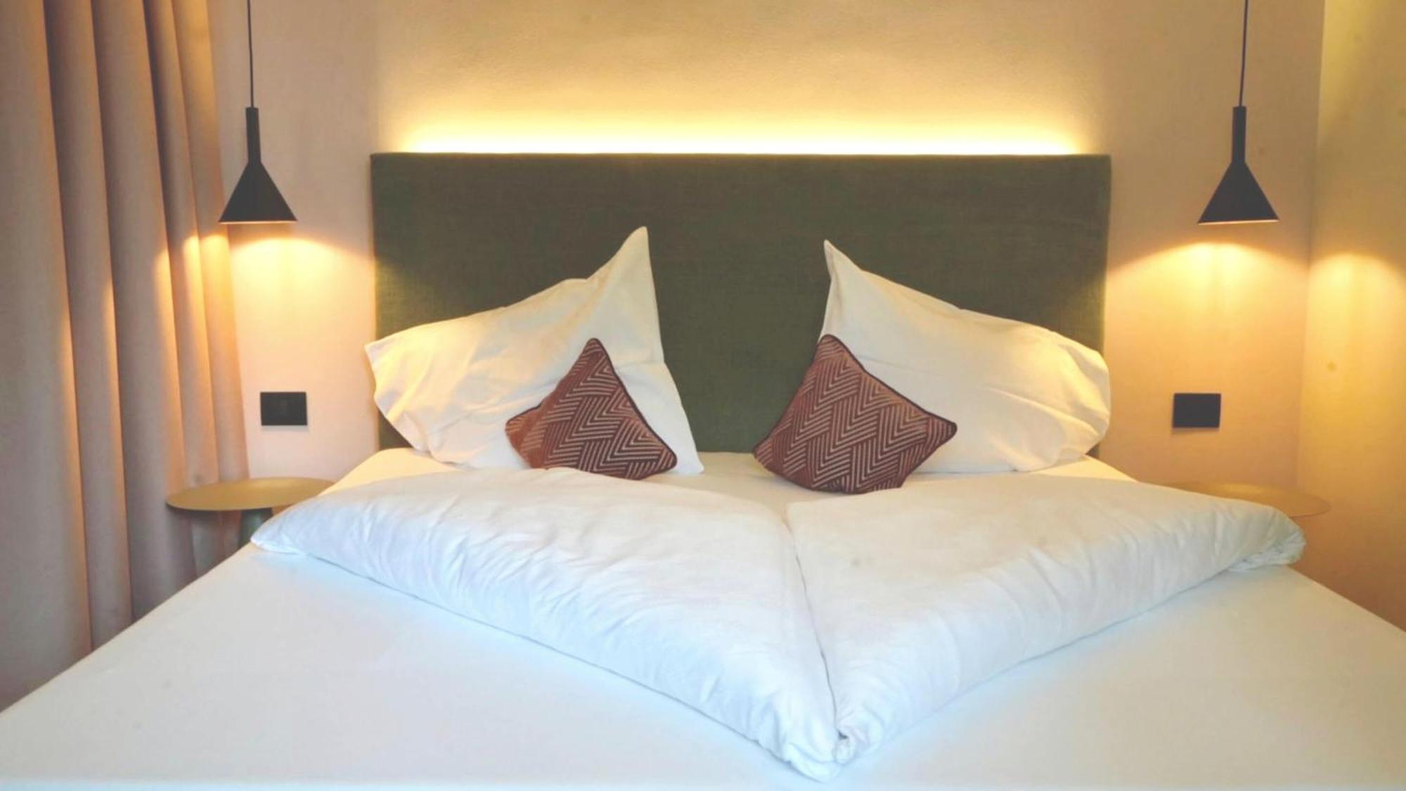 Flora Hotel & Suites Merano Bagian luar foto