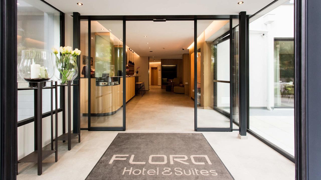 Flora Hotel & Suites Merano Bagian luar foto